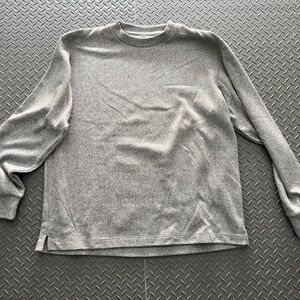 Uniqlo Heather Grey Crewneck Fleece
